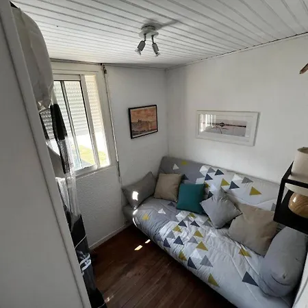Aig 94 – En Rangée – – 6 Personnes *